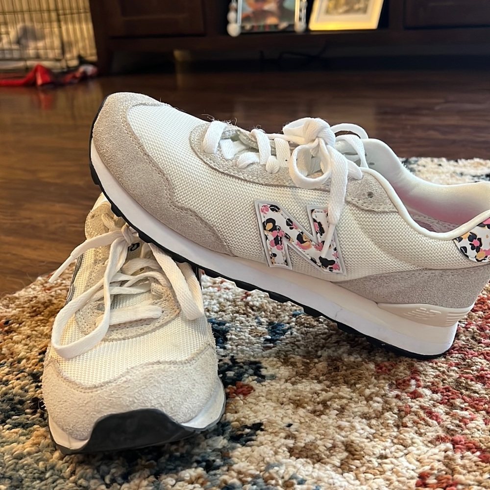 New balance shoes